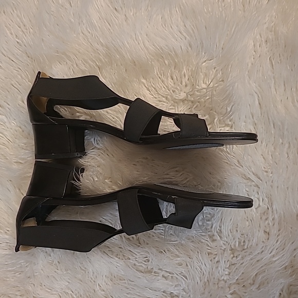 Black summer sandals. - Picture 4 of 8